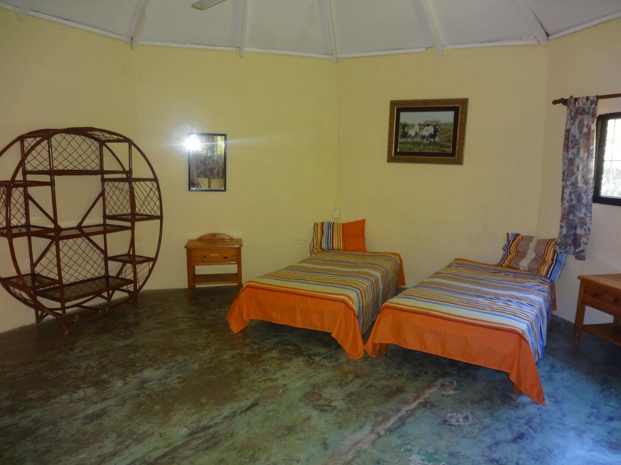 Gipsy Ranch Rooms Cabarete Eksteriør bilde